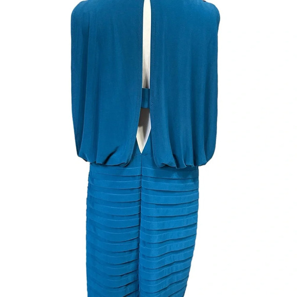 Xscape Petite Sleeveless Draped One Piece Dress With Horizontal Pleated … - Picture 6 of 8